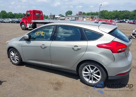 2016 Ford Focus Se z USA, uszkodzony, nr VIN 1FADP3K28GL354215